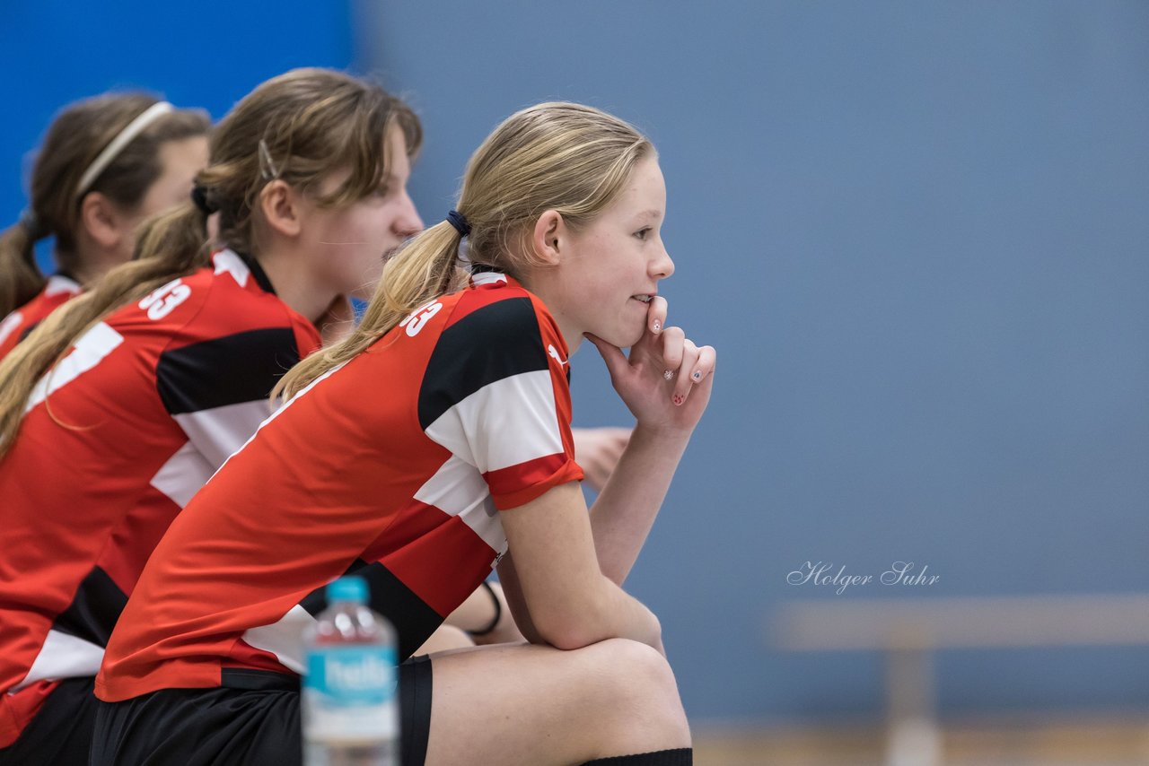 Bild 67 - C-Juniorinnen Loewinnen Cup